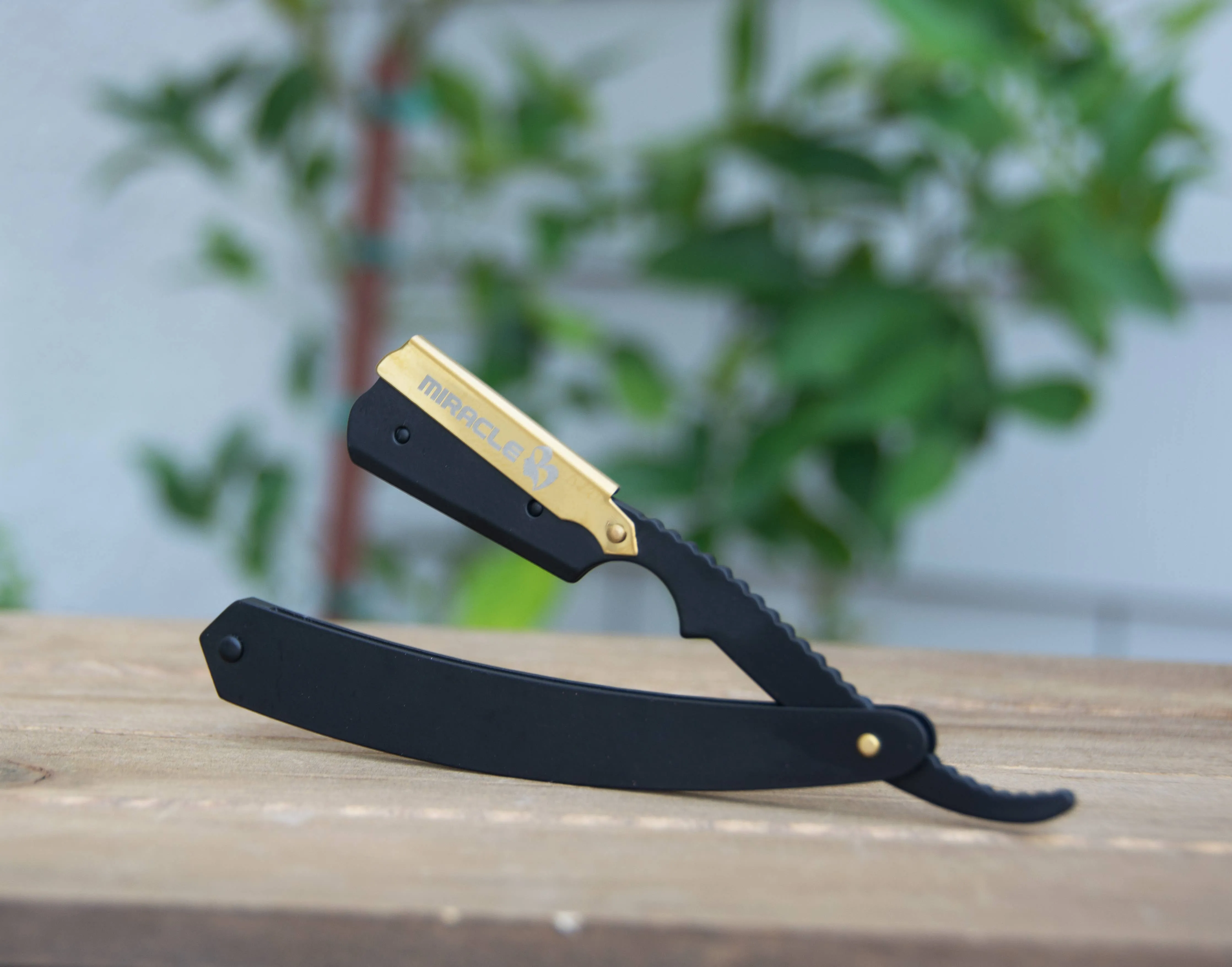 Black & Gold Straight Edge Razor {clearance}