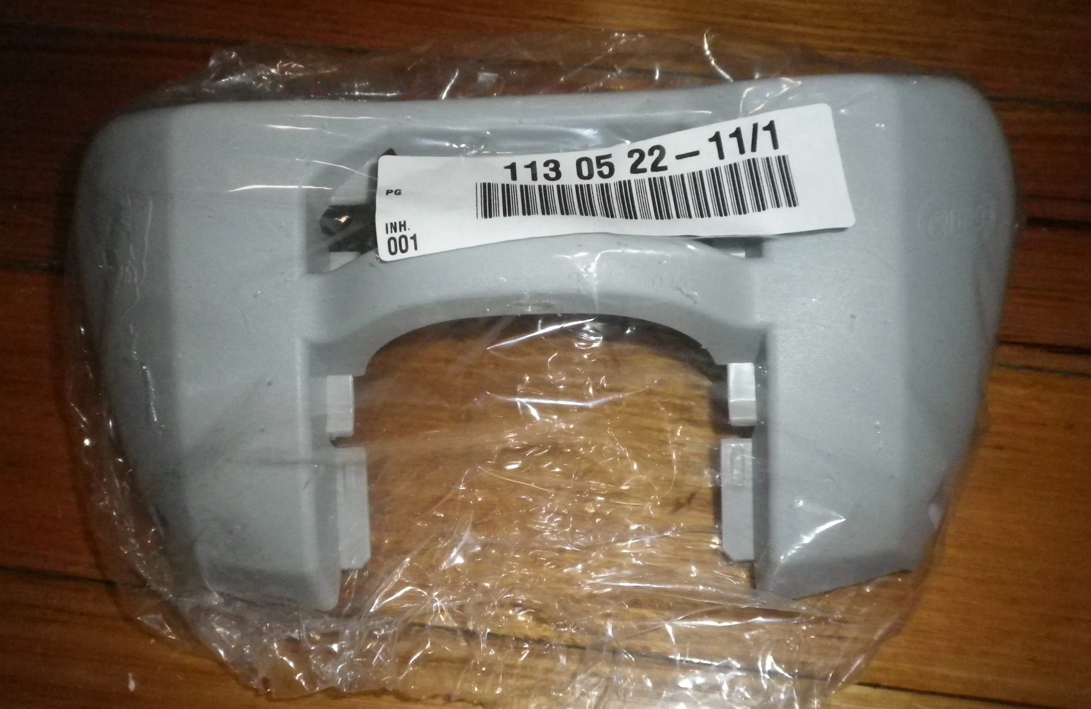 Electrolux Classic Silencer ZSC2000 Series Dust bag Holder - Part # 1130522111