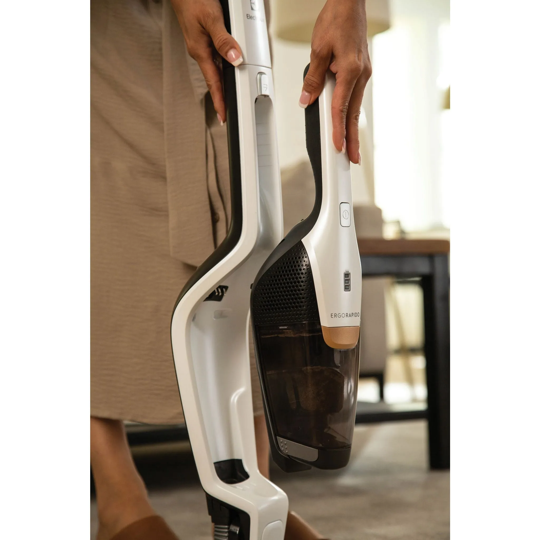 Electrolux Ergorapido Cordless 2-in-1 Vacuum (EHVS2510AW)